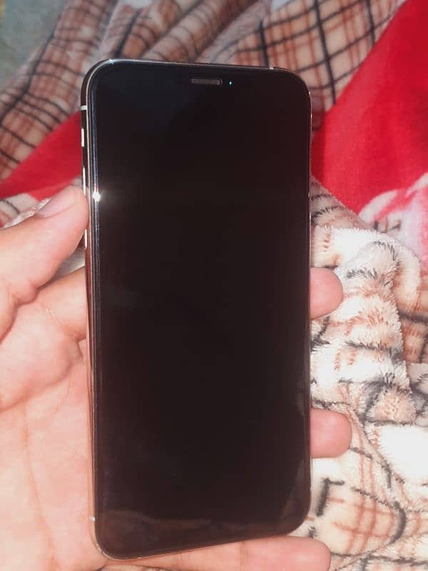 iphone xs non pta for sale urgent. . . 1