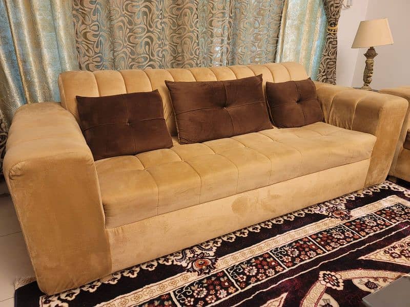 SOFA SET 3-2-1. . IN EXCELLENT CONDITION 0