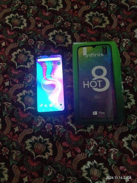 Infinix Hot 8 lite 2/32 0