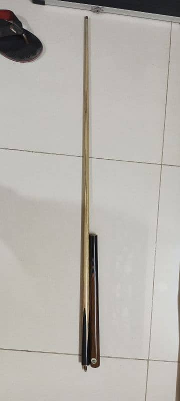 New Condition MKR Custom Cue 1