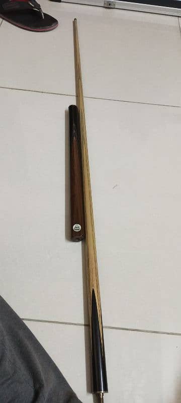 New Condition MKR Custom Cue 5