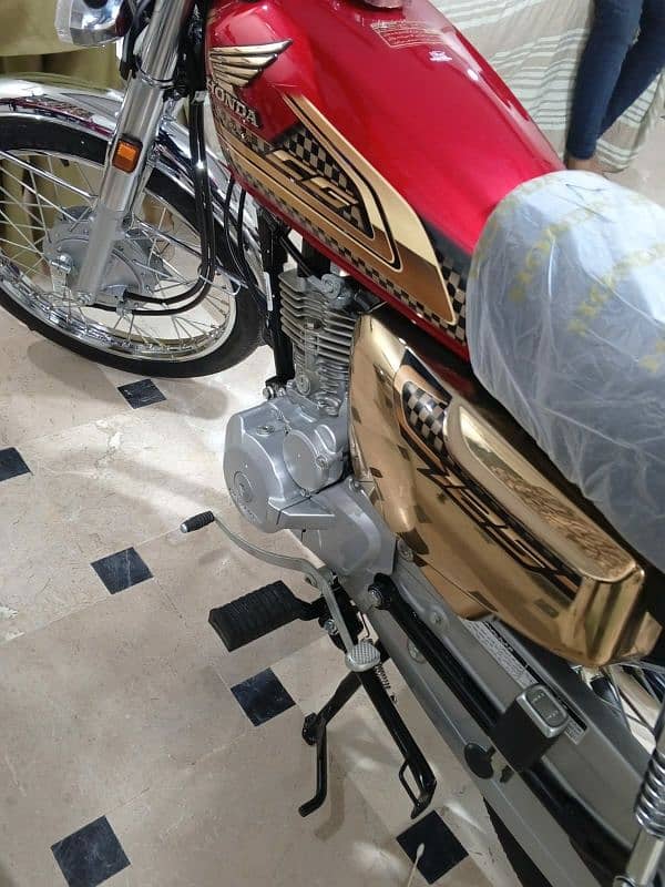 CG125 special edition gold 1