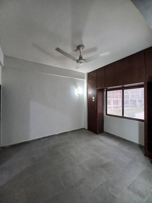 3 Bedroom Block 10 Al Gurair Giga Downtown Defence Residency Dha 2 Islamabad 2