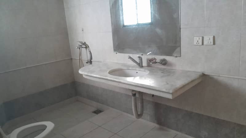 Kanal Ultra Modern Lower Portion For Rent Hot Location DHA Phase 3 Lahore 4