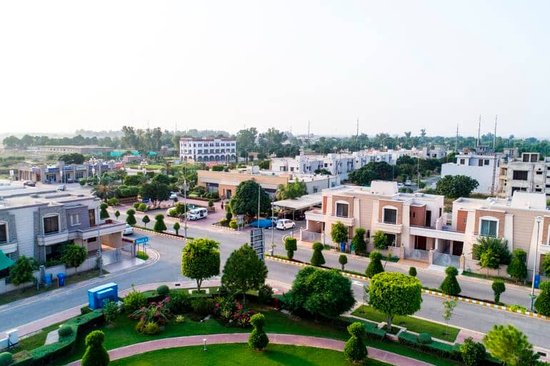 Prime 5 Marla Plot For Sale In  Dream Gardens  Lahore 9