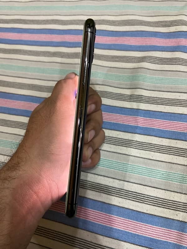 Iphone 11 pro max 256Gb factory unlocked 2