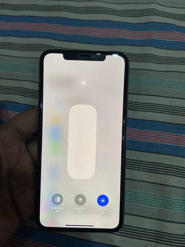 Iphone xs max golden factory unlocked neat clean 4