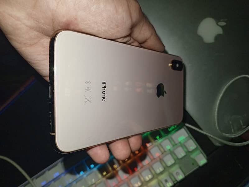 iPhone XS Max Golden 512GB Factory Unlock Non PTA With Box 3