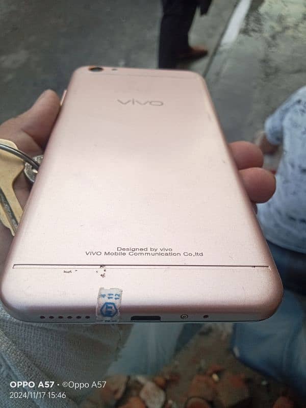 vivo y66 10/10 condition 4/64ram lush condition urgent sale 1