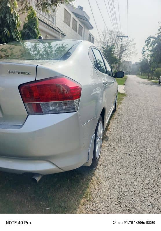 Honda City IVTEC 2011 very reasonable price 18