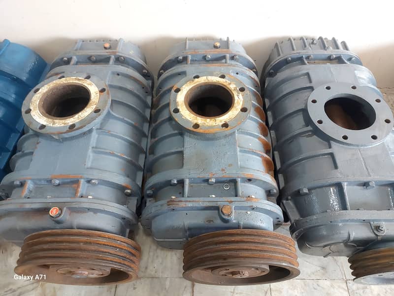 vacuum blower/pump 2