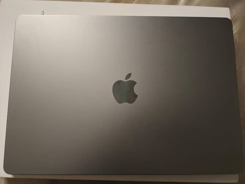 MacBook air 15 inch M2 2023 4