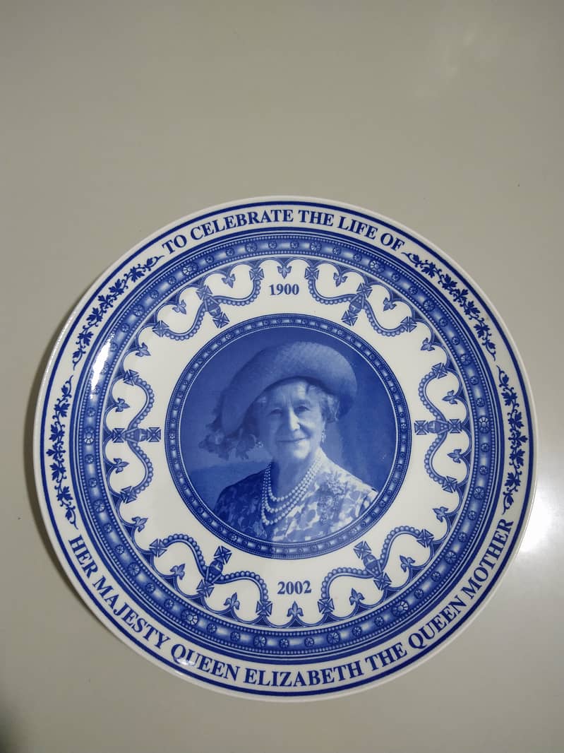 Vintage Queen Elizabeth Porcelain Plate 0