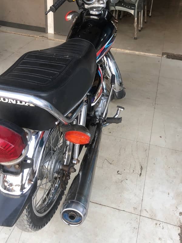 Honda 125 2019 Dadu num 9