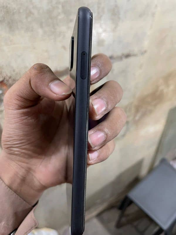 Google pixel 4 box ka sath 1