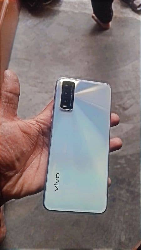 vivo y20 just phone no box only serious Bayer contect me urgent sale. . 1