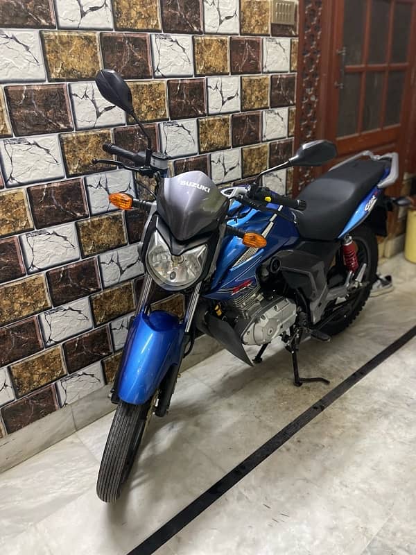 Suzuki GSX 125 1