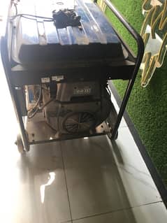 slightly used Yamaha Generator 10/10 conditions