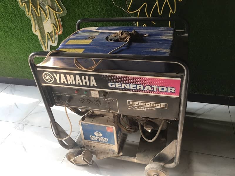 slightly used Yamaha Generator 10/10 conditions 1