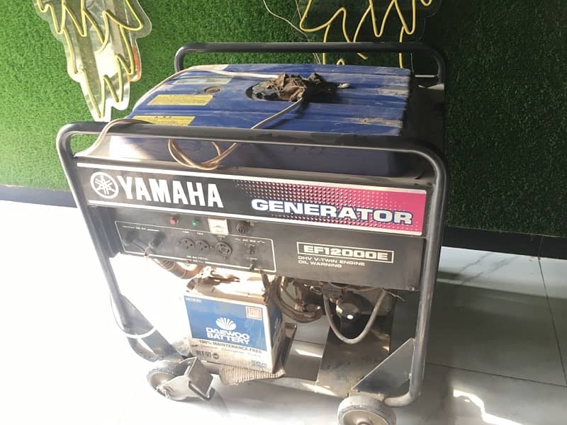 slightly used Yamaha Generator 10/10 conditions 2