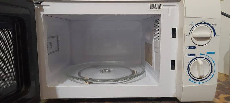 Dawlance Microwave Oven 1