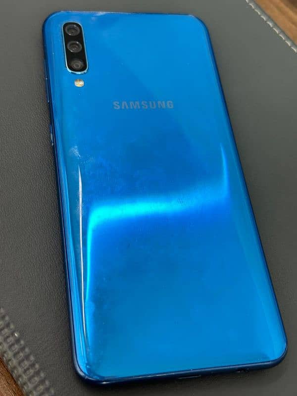 Samsung A50 5