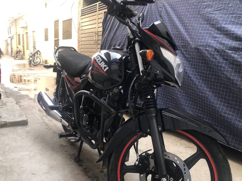 Suzuki GR150  model 2022 (10/10 Condition) 1