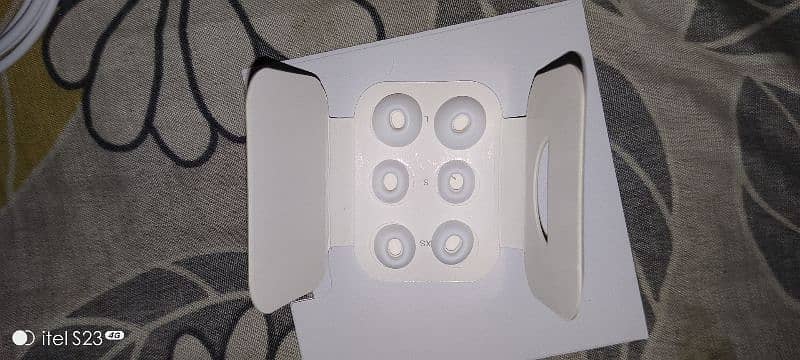 Apple EarPods Pro 2nd Gen - 3000 5