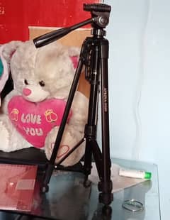 Tripod stand for sale