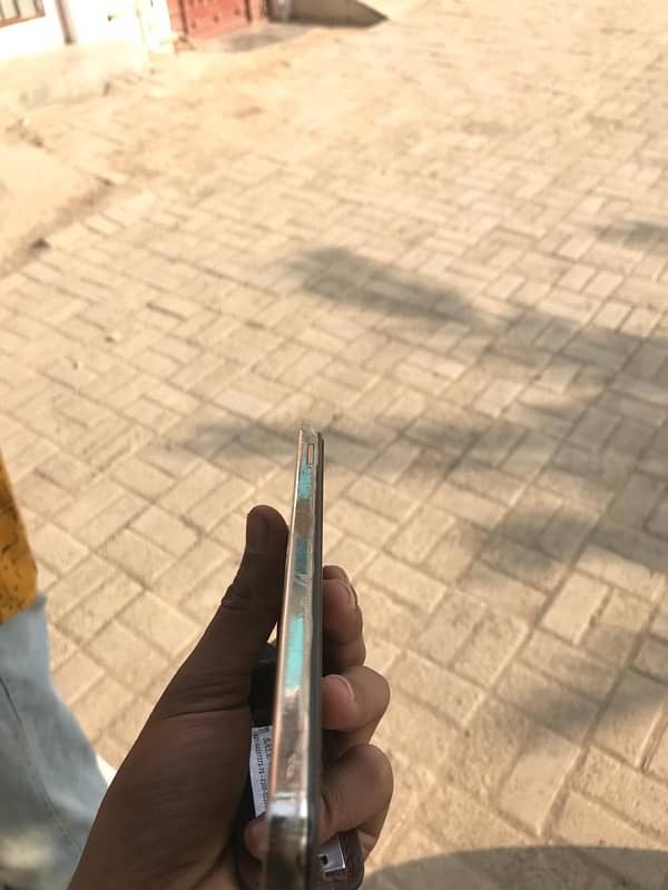 infinix hot 40 pro 4