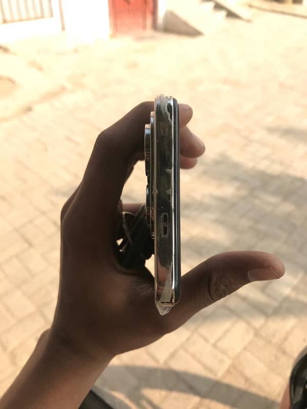 infinix hot 40 pro 8