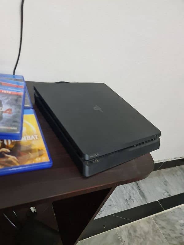 ps4 500gb with 3 controller and 11 games 3