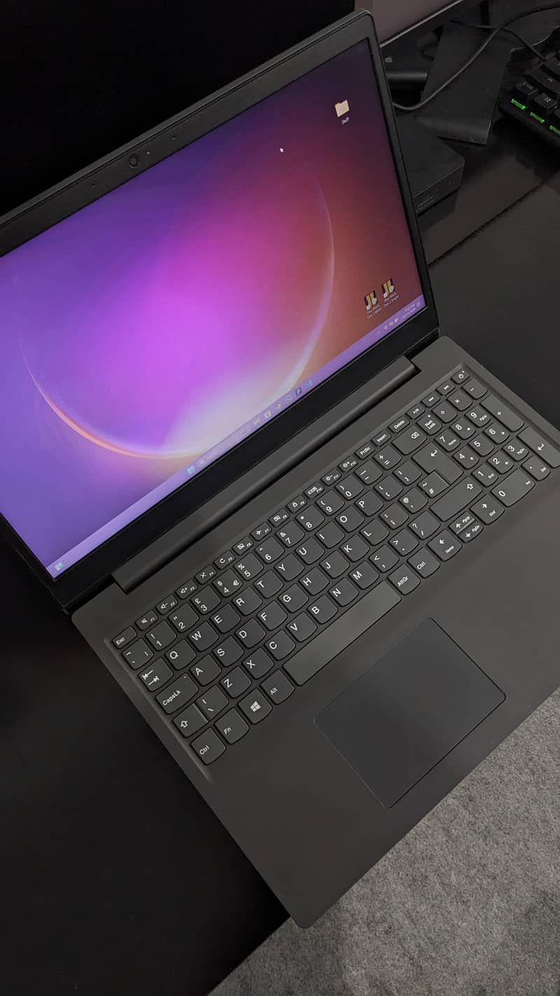 Lenovo v15 IIL - i3 10th generation,  model: 82C5 3