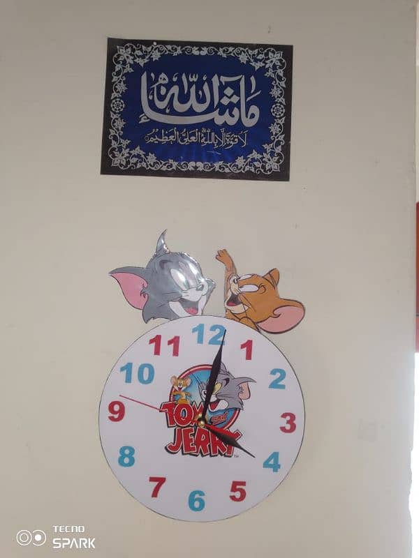 Rs. 199 cartoon wall clock 10