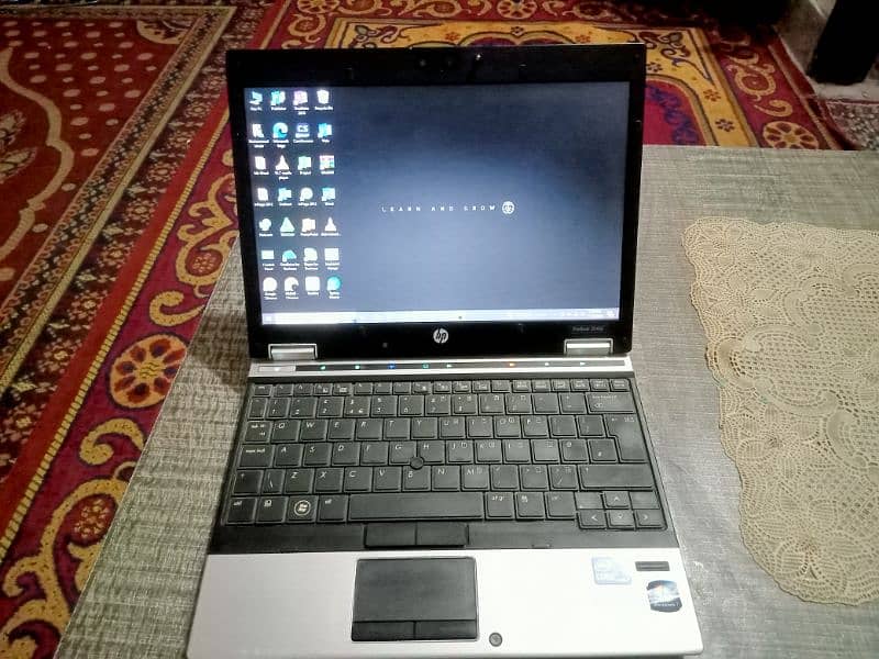 HP EliteBook 2540 Core i5 - 4GB RAM - Windows 10 64-Bit 0