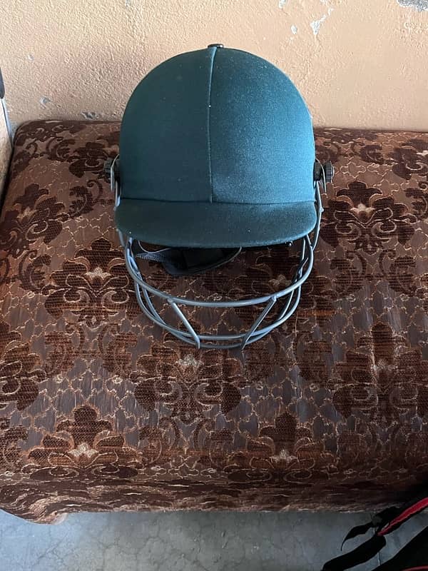 15 days used 100%new condition 2bats+pad+1sidathi+helmet+safeguard 3