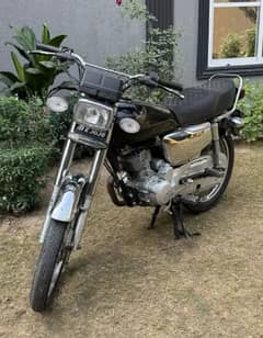 Honda 125 Black Self Start Model 2022 Register 2024