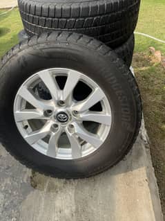 Land cruiser v8 rims amd tyres