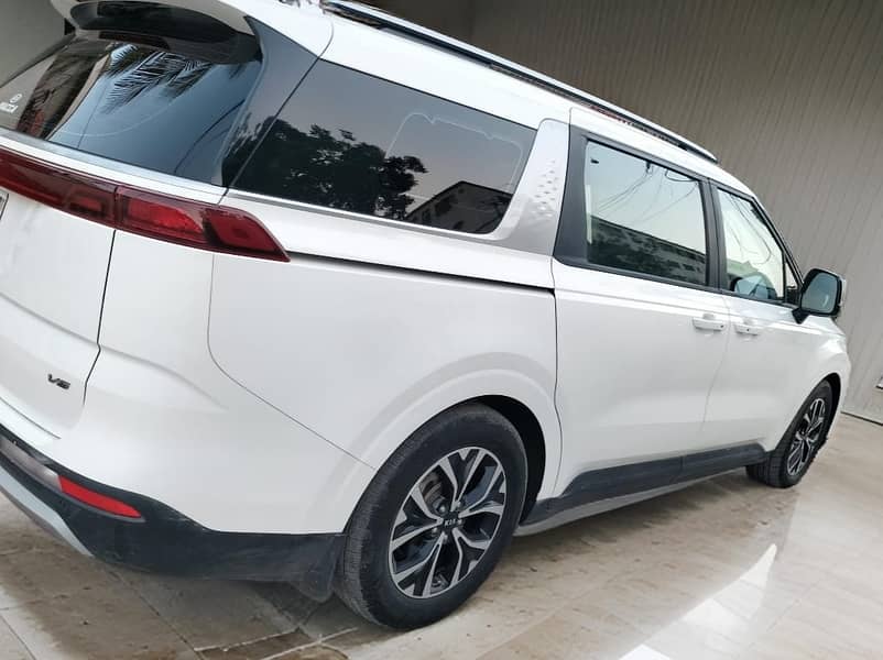 KIA GRAND CARNIVAL 2022 GLS 1