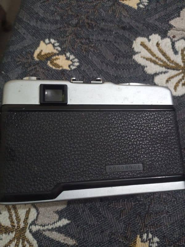 yashica camera with cover 3