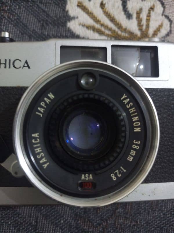 yashica camera with cover 5