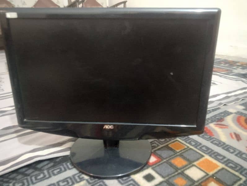 Lenovo PC and 19 inch LCD 3