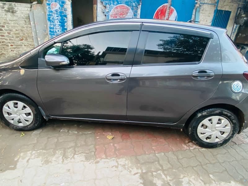 Toyota Vitz 2014 7