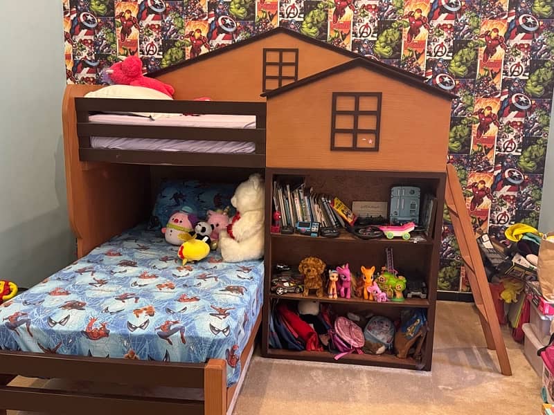 bunk bed for sale / Solid wooden bunk bed for urgent sale 0