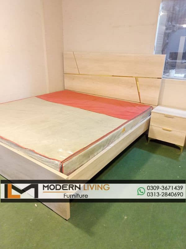 King size bed with 2 side tables best quality 3