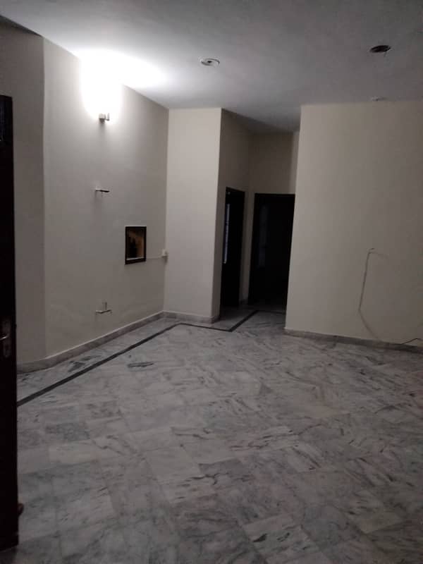 MIAN ESTATE OFFERS 10 MARLA MARBLE FLOORING LOWER PORTION FOR RENT FOR FAMILY 11