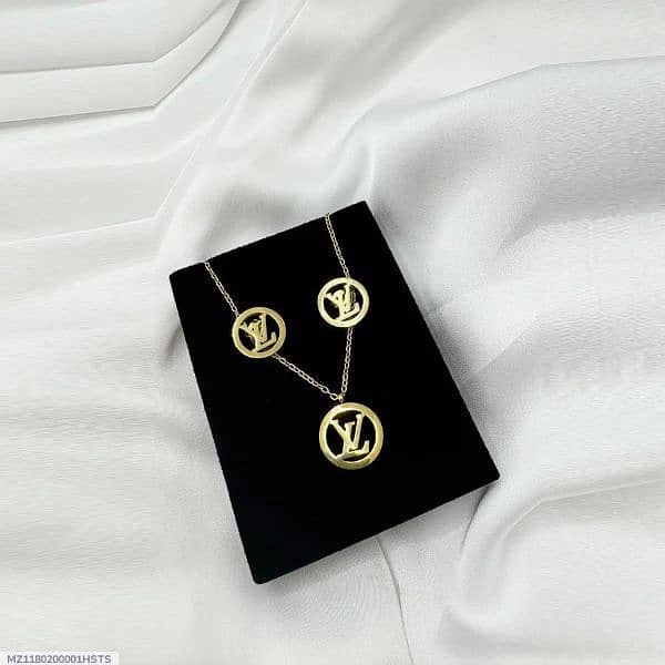 Gold plated pendant 2