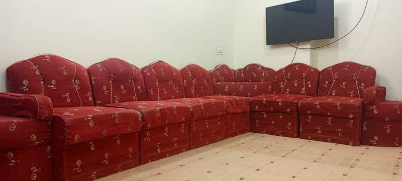 L shape sofa, 7 seater , in good condition 3