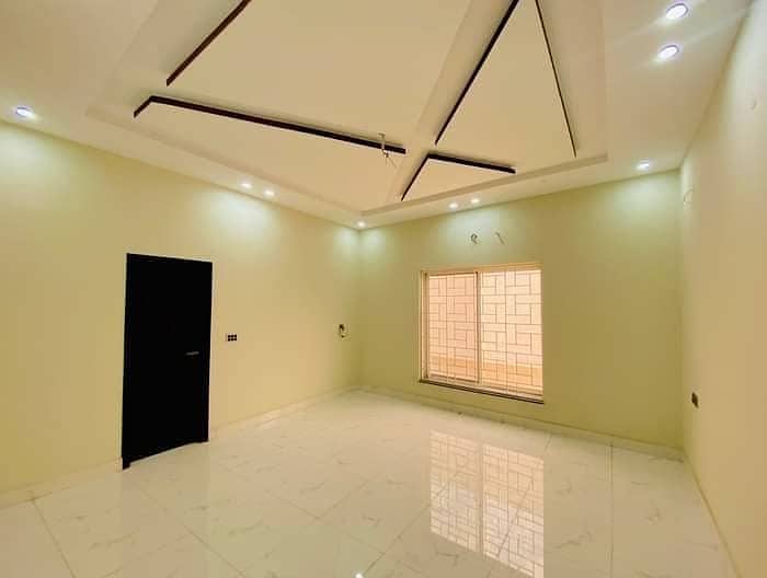 1 Kanal House For Sale at Madina Town Faisalabad 2