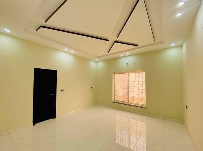 1 Kanal House For Sale at Madina Town Faisalabad 4